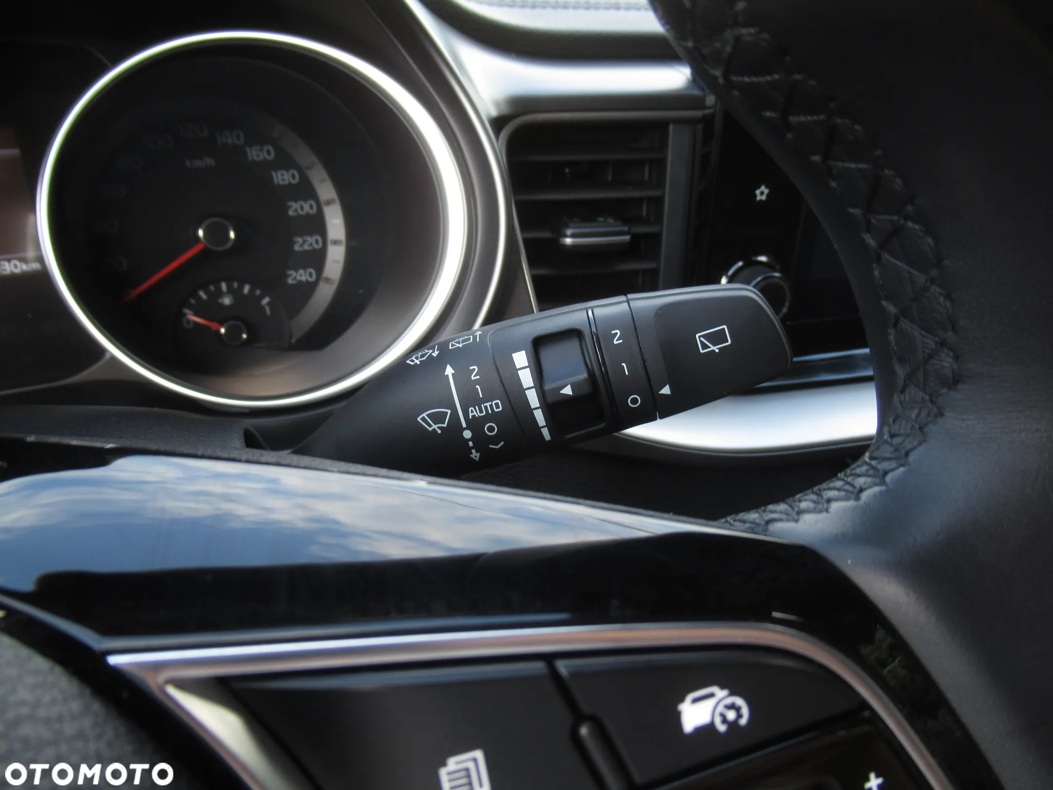 Kia Ceed 1.5 T-GDI M - 15