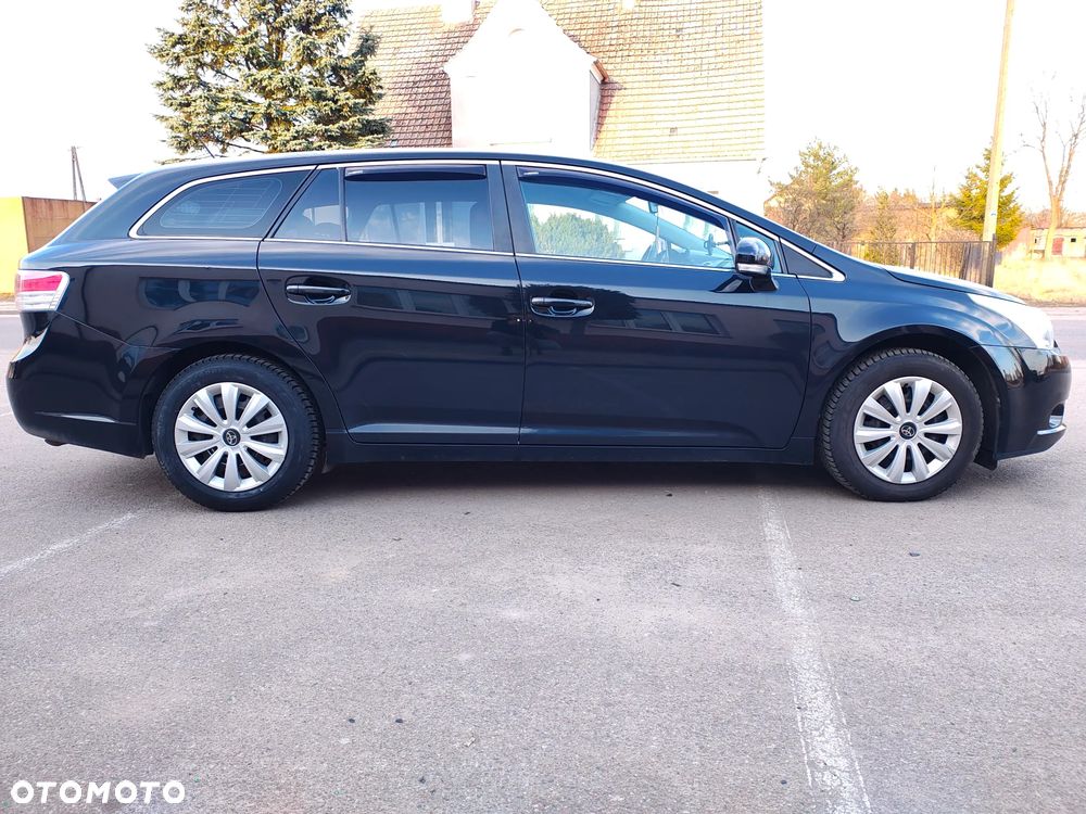 Toyota Avensis 2.0 D-4D 2010 - 4