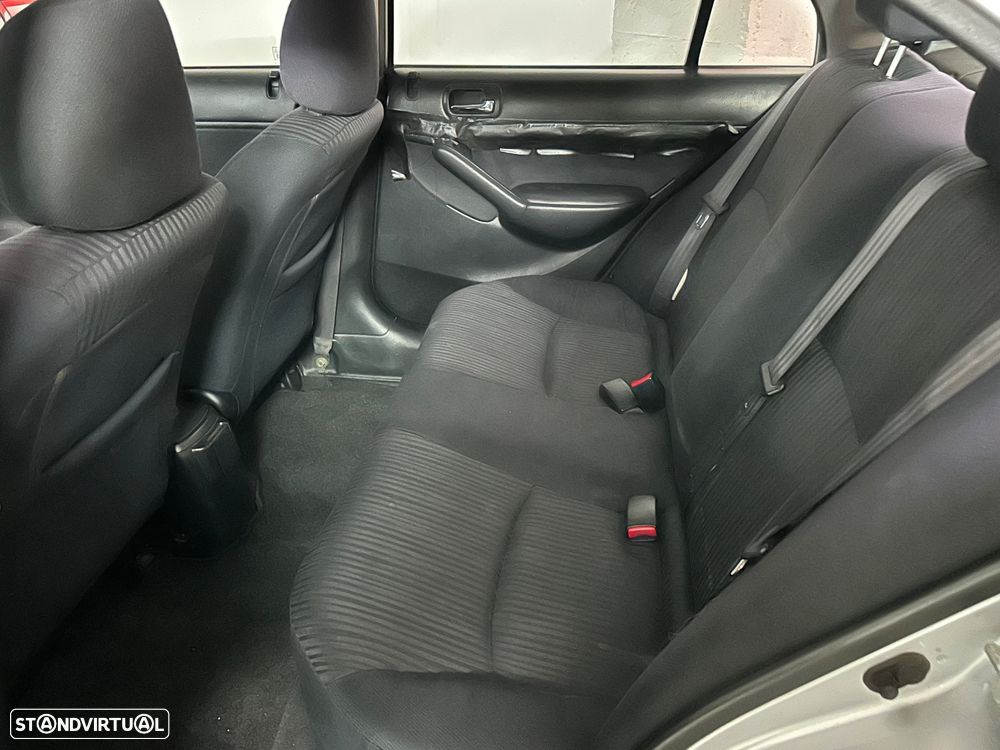Honda Civic 1.6 LS - 13