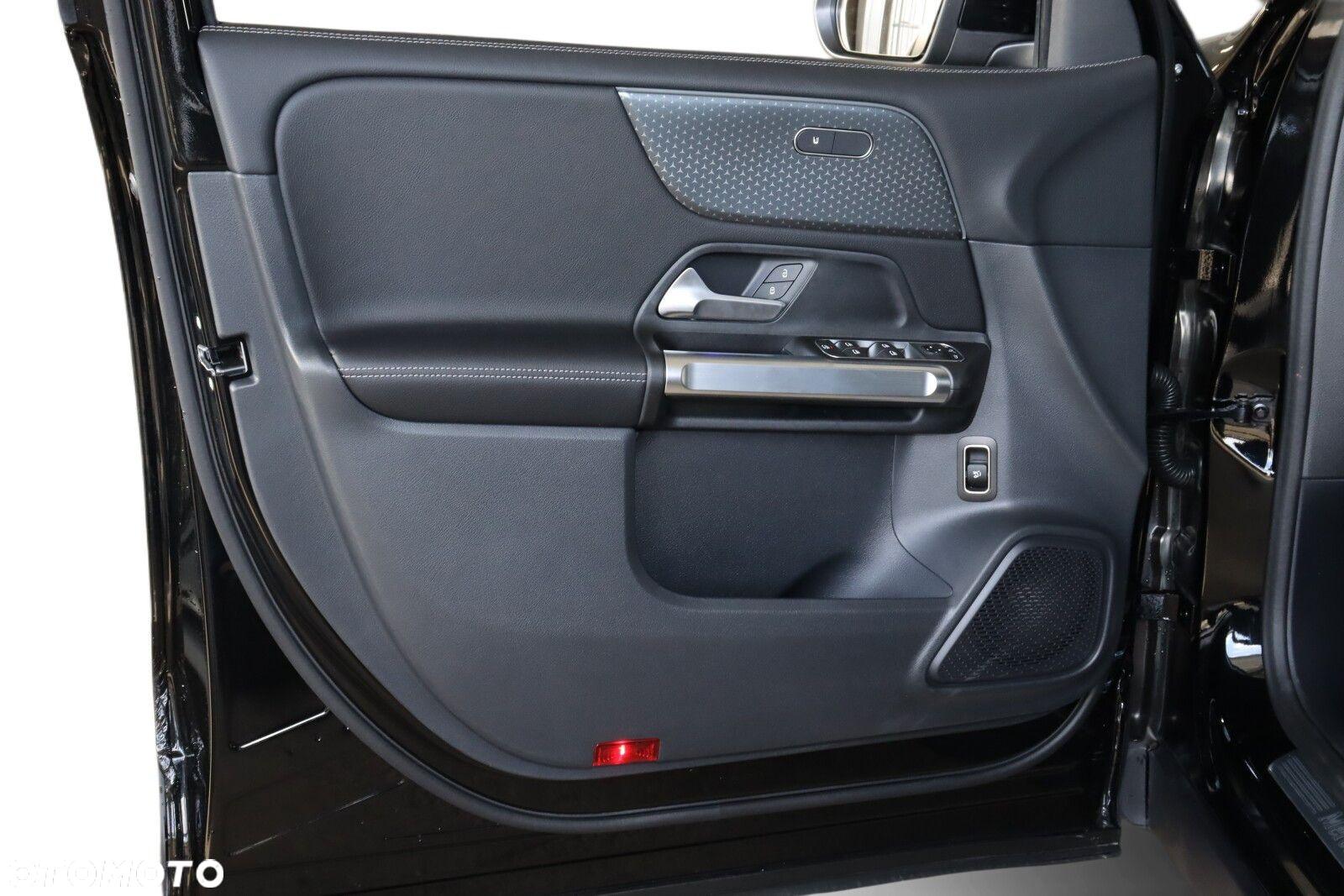 Mercedes-Benz GLB 200 Progressive 7G-DCT - 7