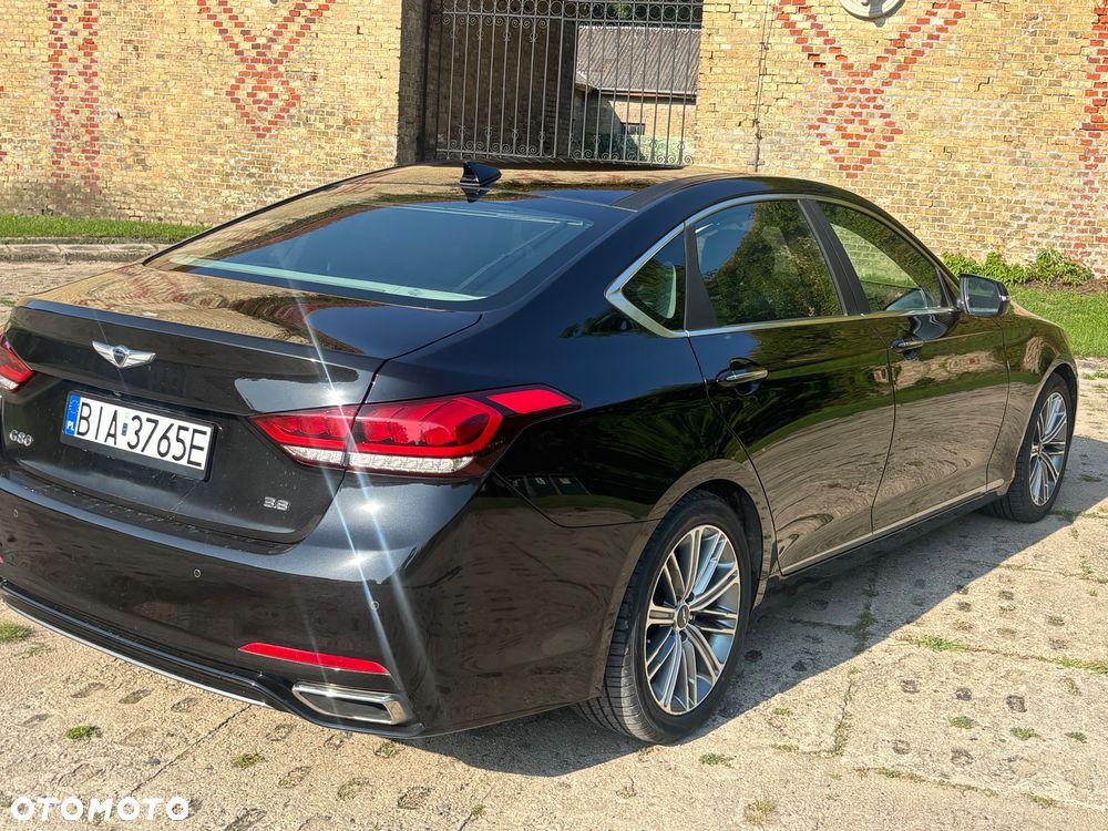 Hyundai Genesis - 5