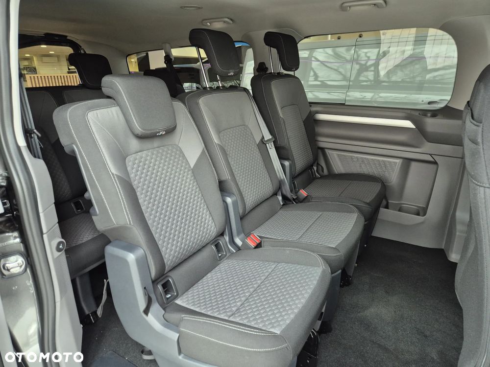 Volkswagen Caravelle - 7