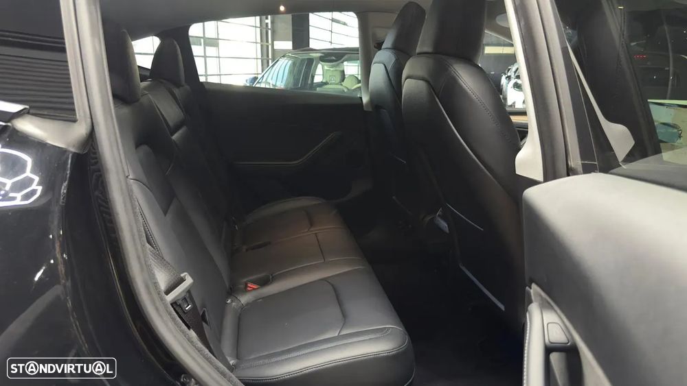 Tesla Model Y Long Range Tração Integral - 27