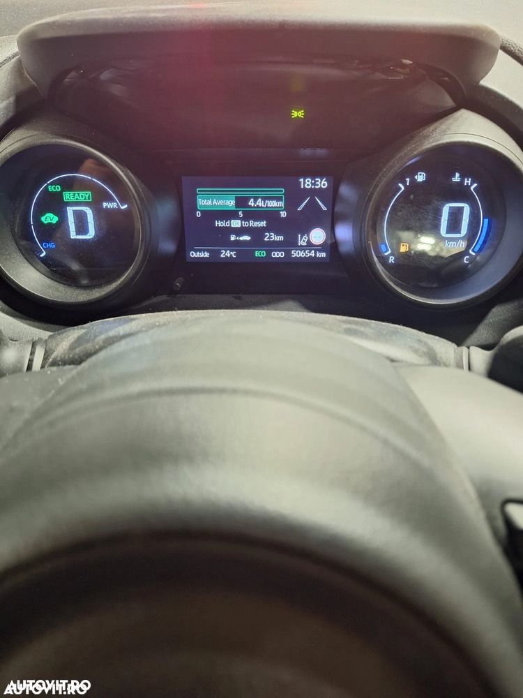 Toyota Yaris 1.5 VVT-i HSD Dynamic Plus - 8