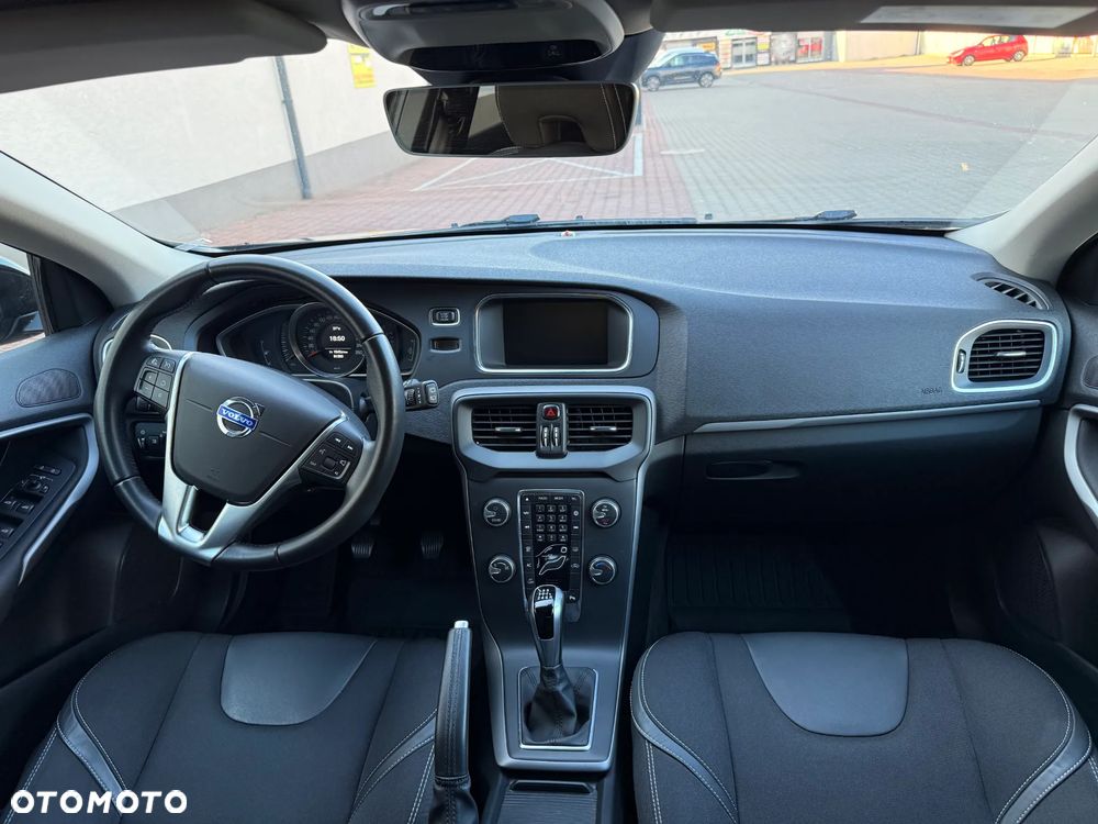 Volvo V40 T2 Drive-E Momentum - 13