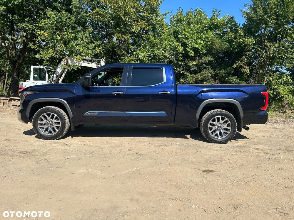 Toyota Tundra - 1