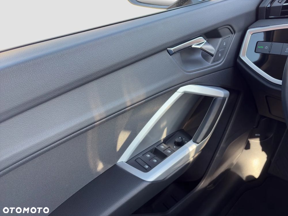 Audi Q3 35 TFSI Advanced S tronic - 12