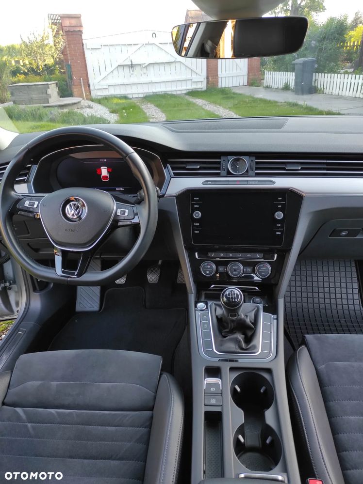 Volkswagen Passat 2.0 TDI BMT Highline - 9