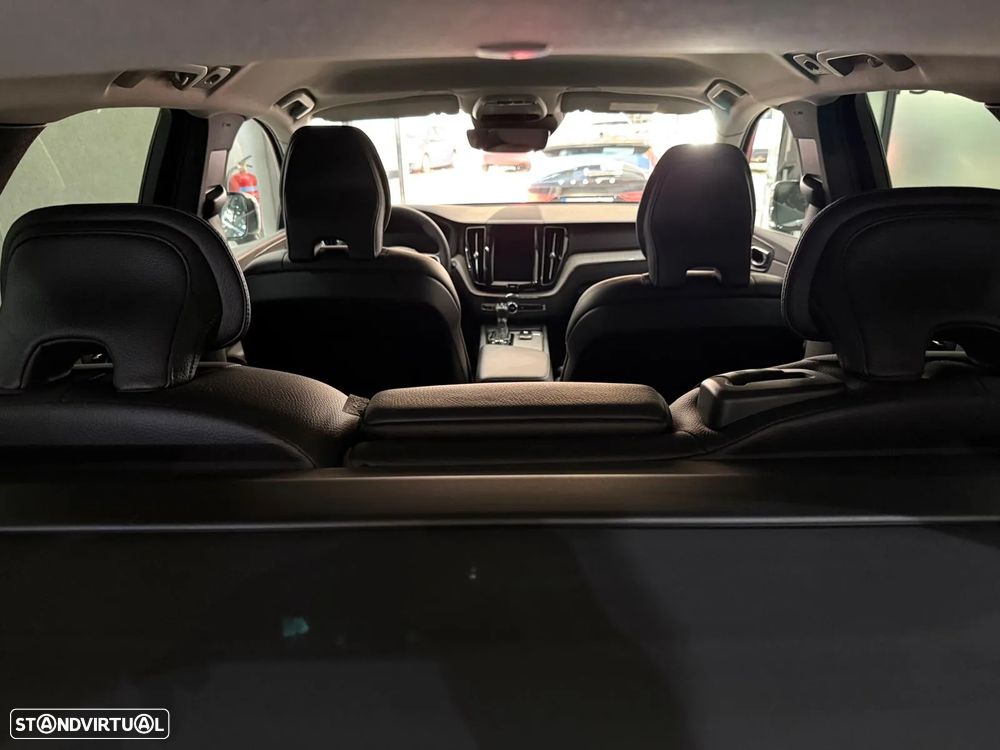 Volvo XC 60 2.0 D4 Inscription AWD Geartronic - 26