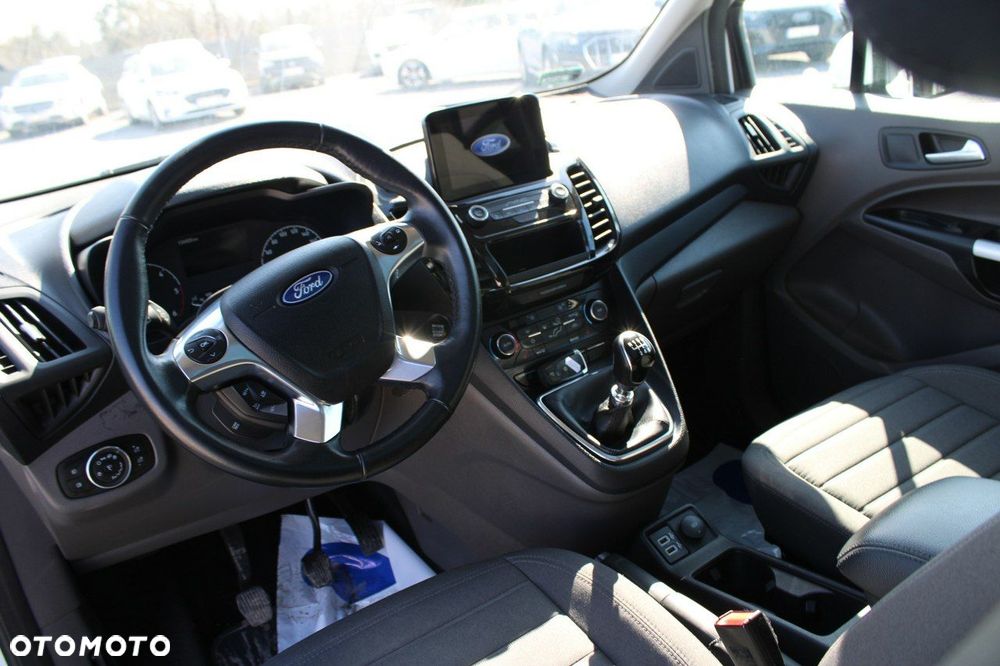 Ford Tourneo Connect - 15