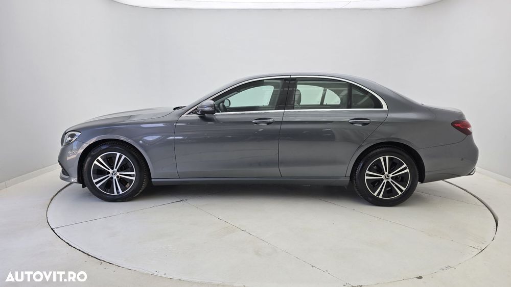 Mercedes-Benz E - 9
