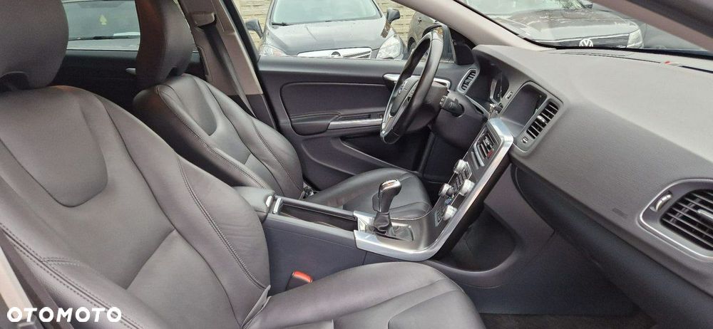 Volvo V60 - 19