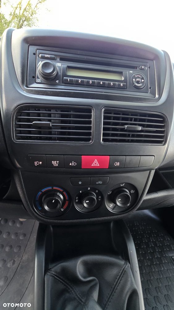 Opel Combo - 16