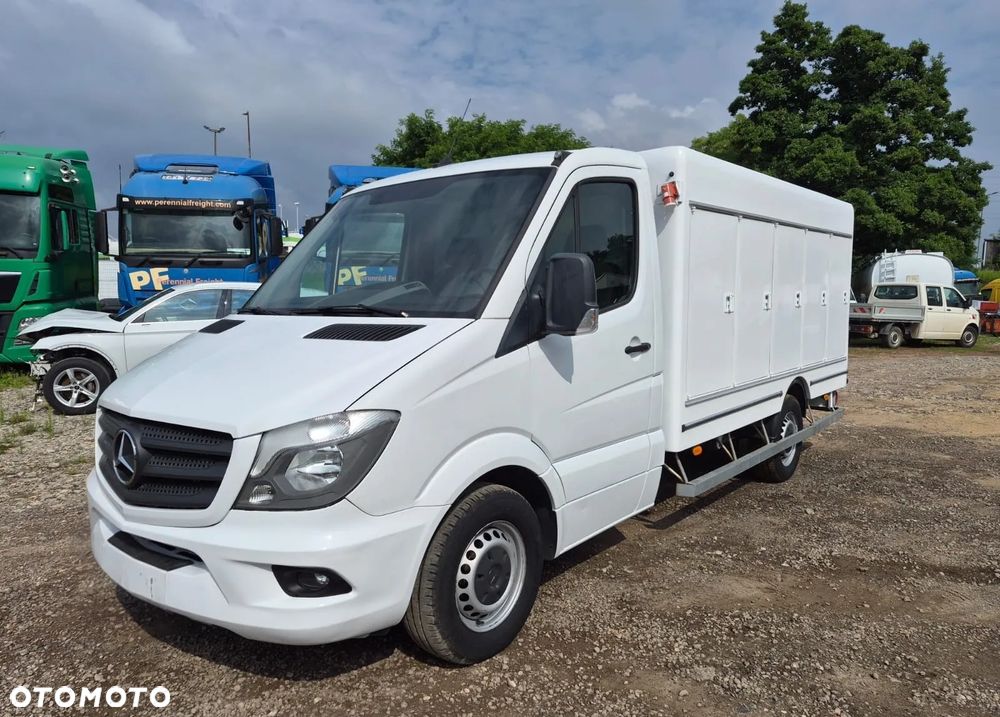 Mercedes-Benz Sprinter - 9