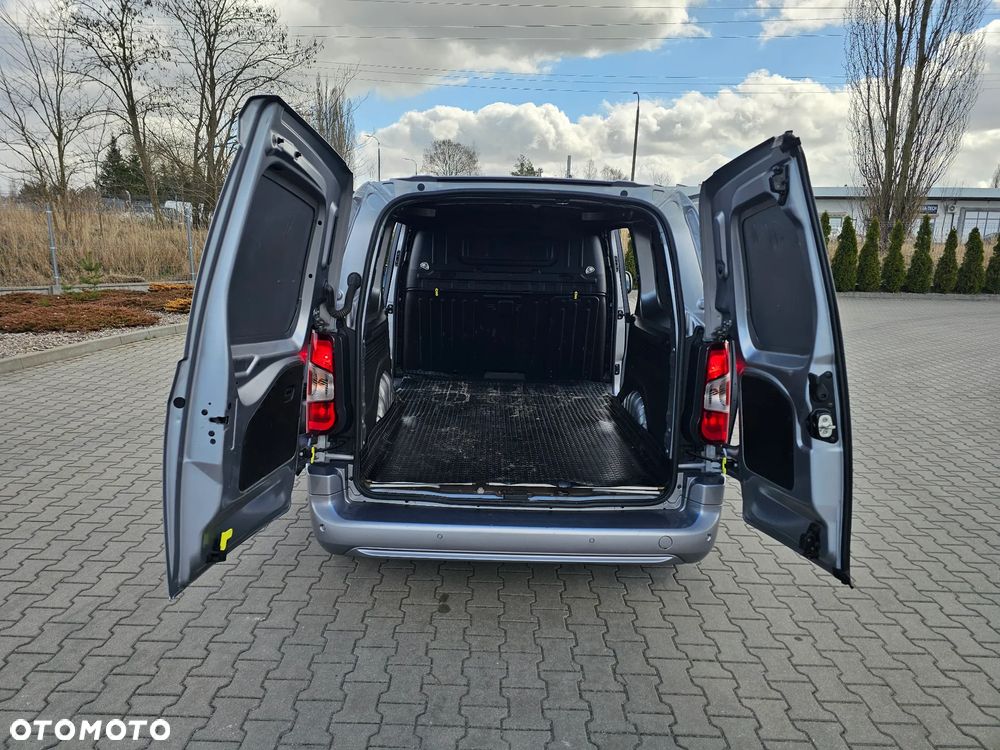 Opel COMBO - 16