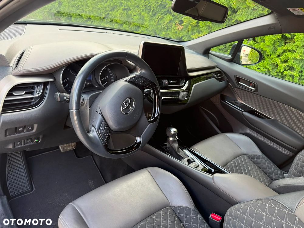 Toyota C-HR 2.0 Hybrid Executive - 11
