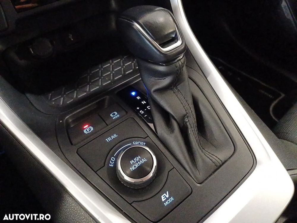 Toyota RAV4 - 16