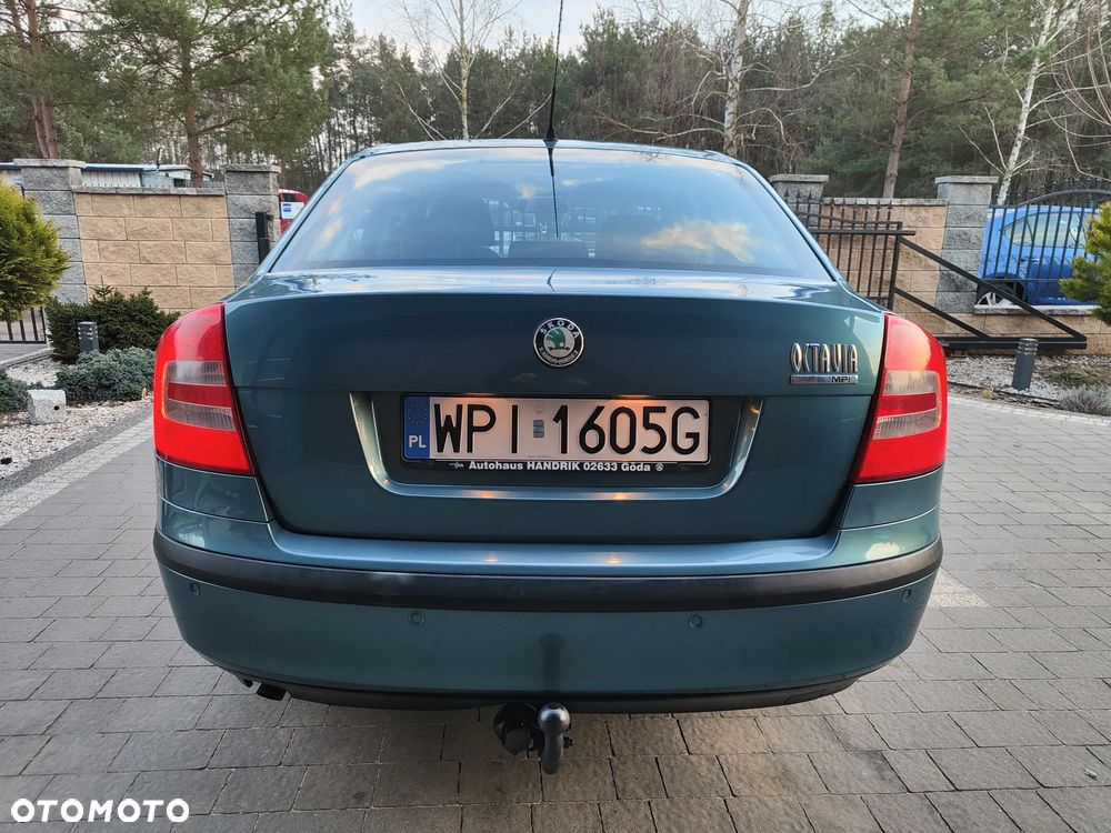 Skoda Octavia 1.6 Elegance - 22