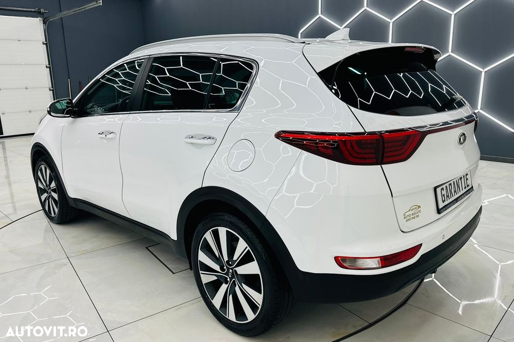 Kia Sportage 1.7 CRDI 2WD ISG Dream-Team Edition - 4