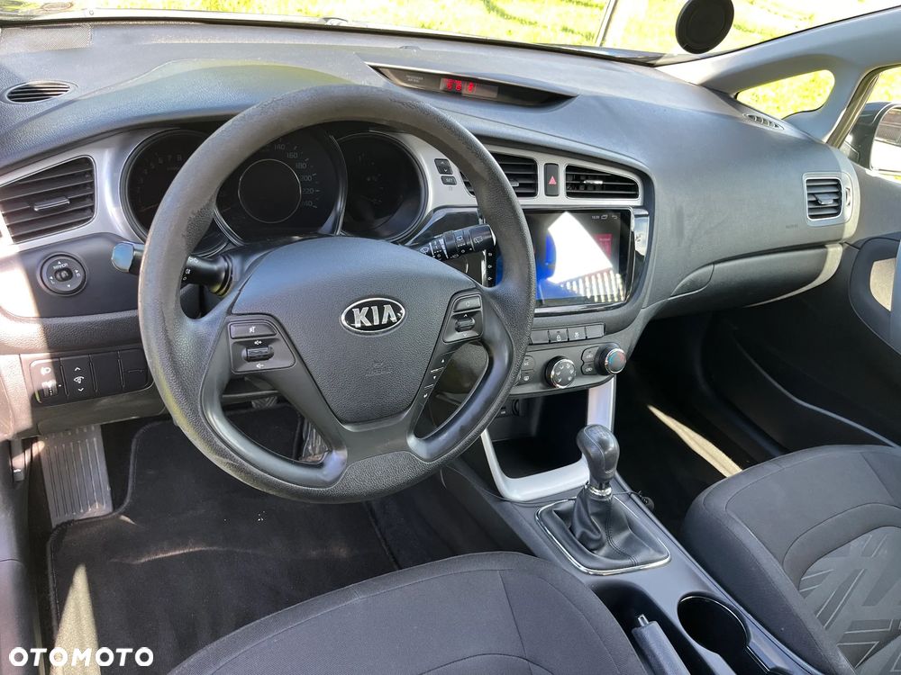Kia Ceed 1.4 CVVT Attract plus - 12