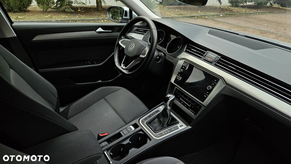 Volkswagen Passat 2.0 TDI EVO Essence - 19