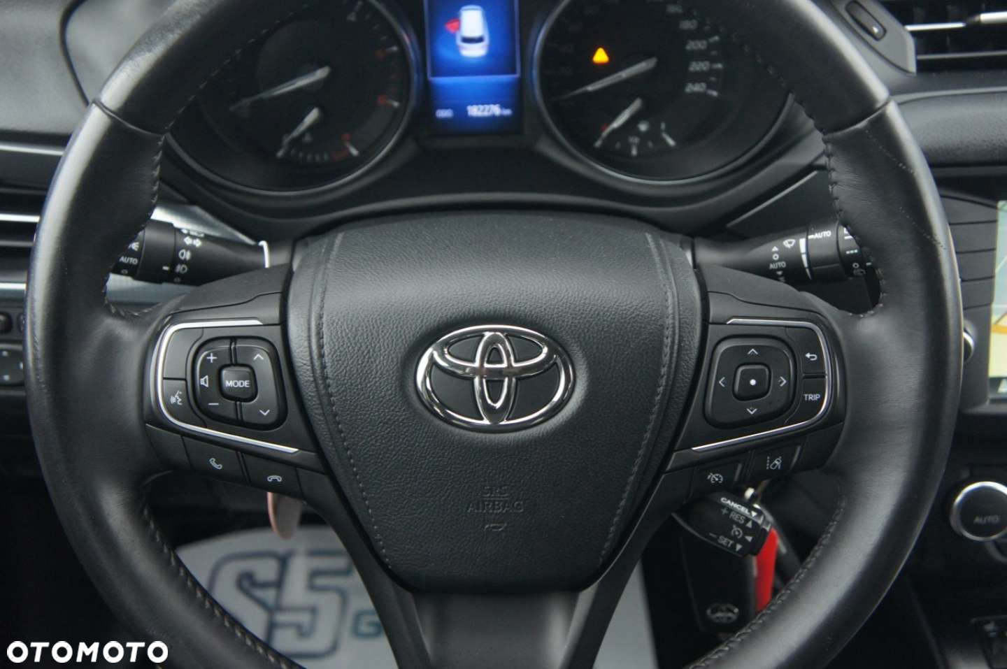 Toyota Avensis - 9