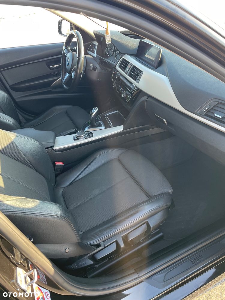 BMW Seria 3 320d M Sport - 19