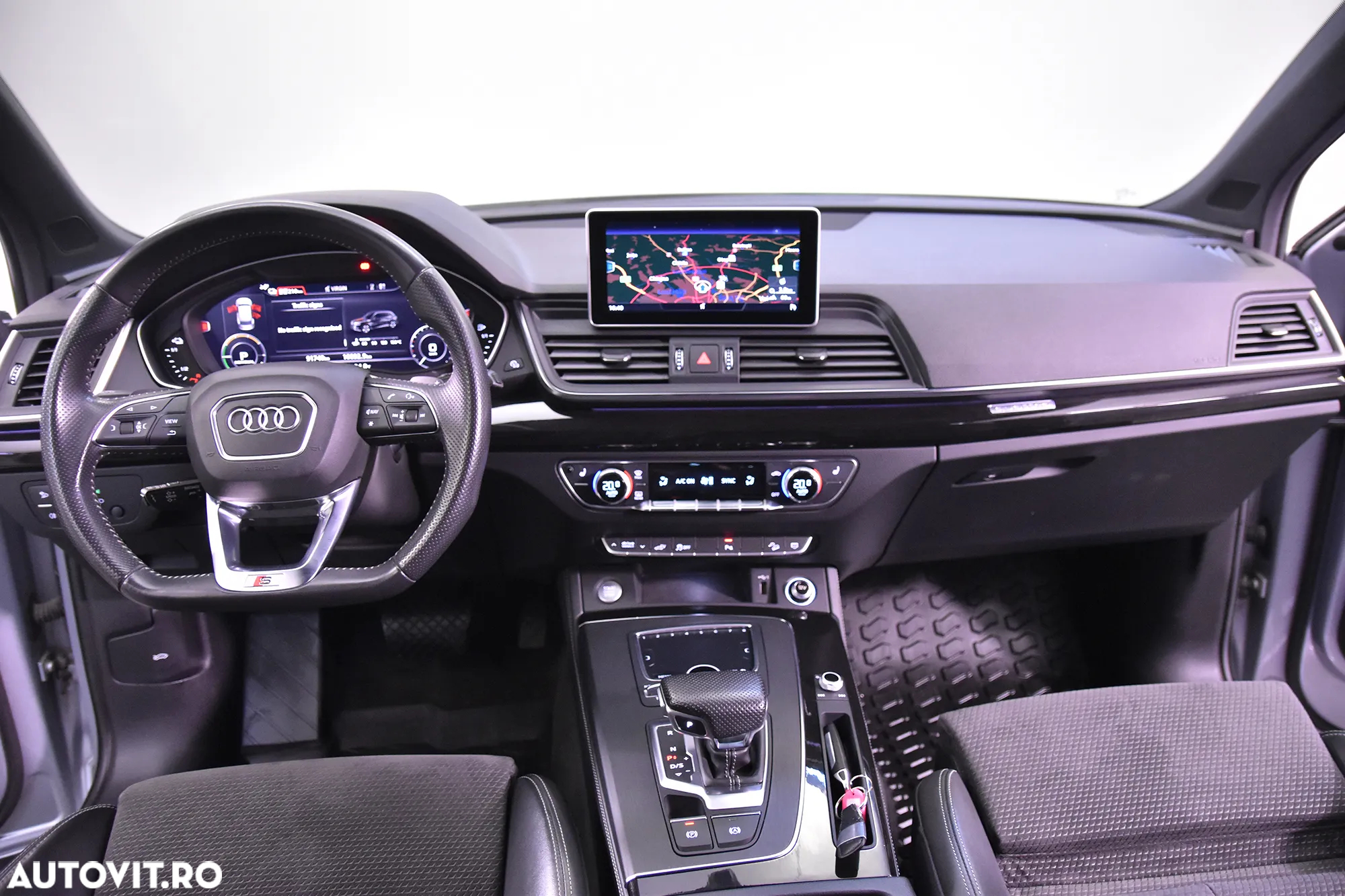 Audi Q5 55 TFSI e quattro S tronic - 9