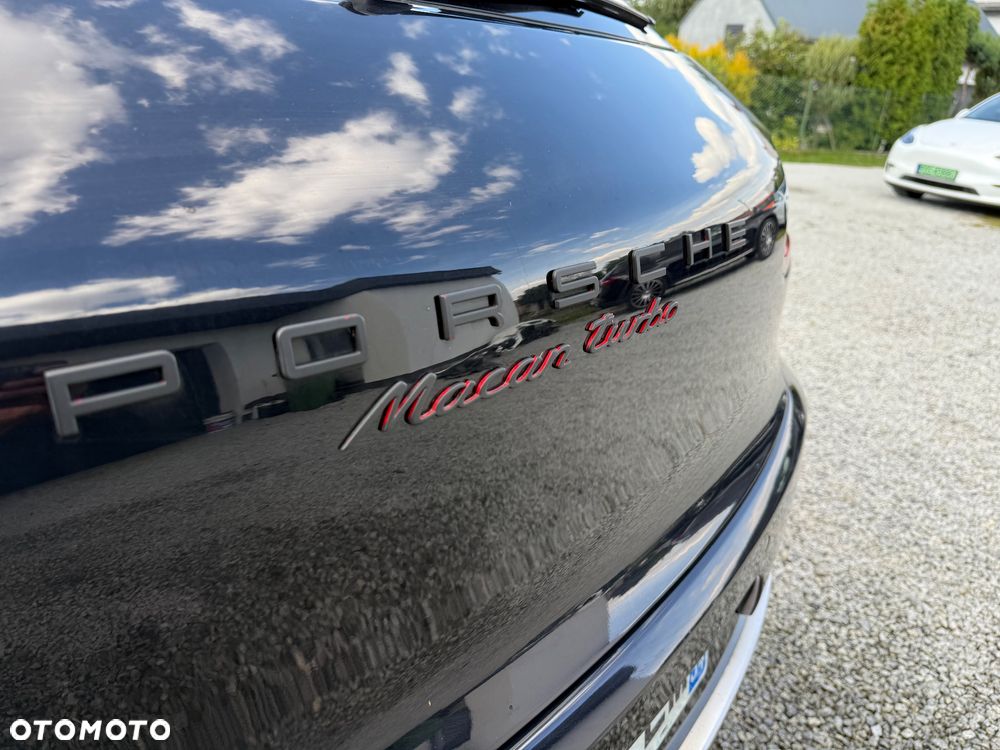 Porsche Macan Turbo PDK - 13