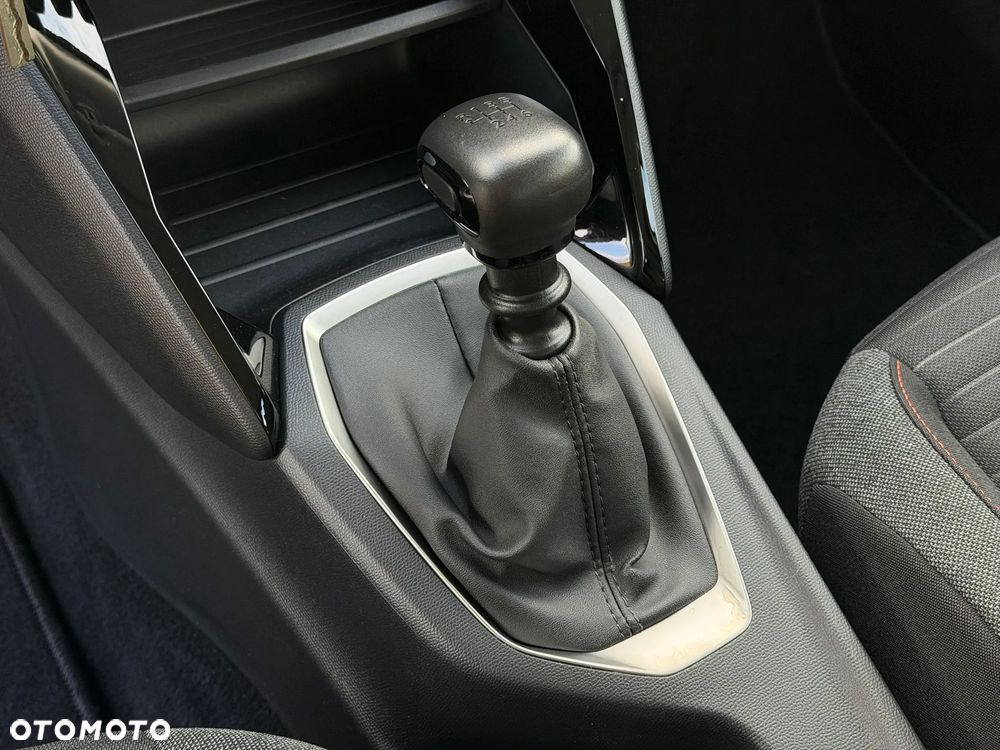 Peugeot 2008 1.2 PureTech Active S&S - 18