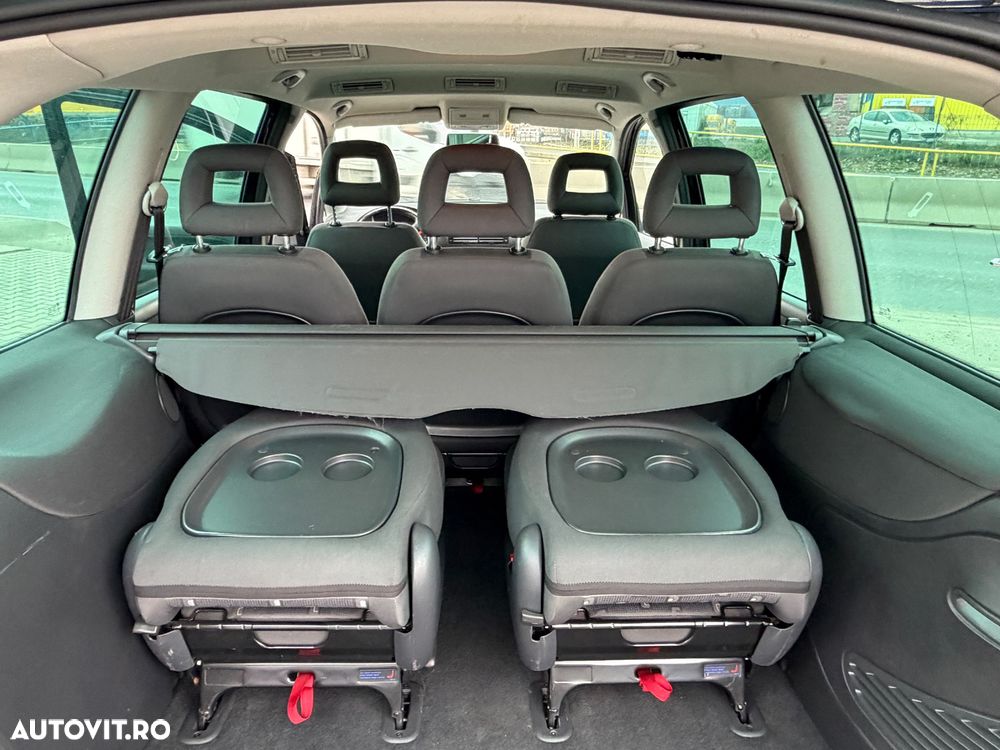 Volkswagen Sharan 2.0 TDI DPF BlueMotion Comfortline - 23