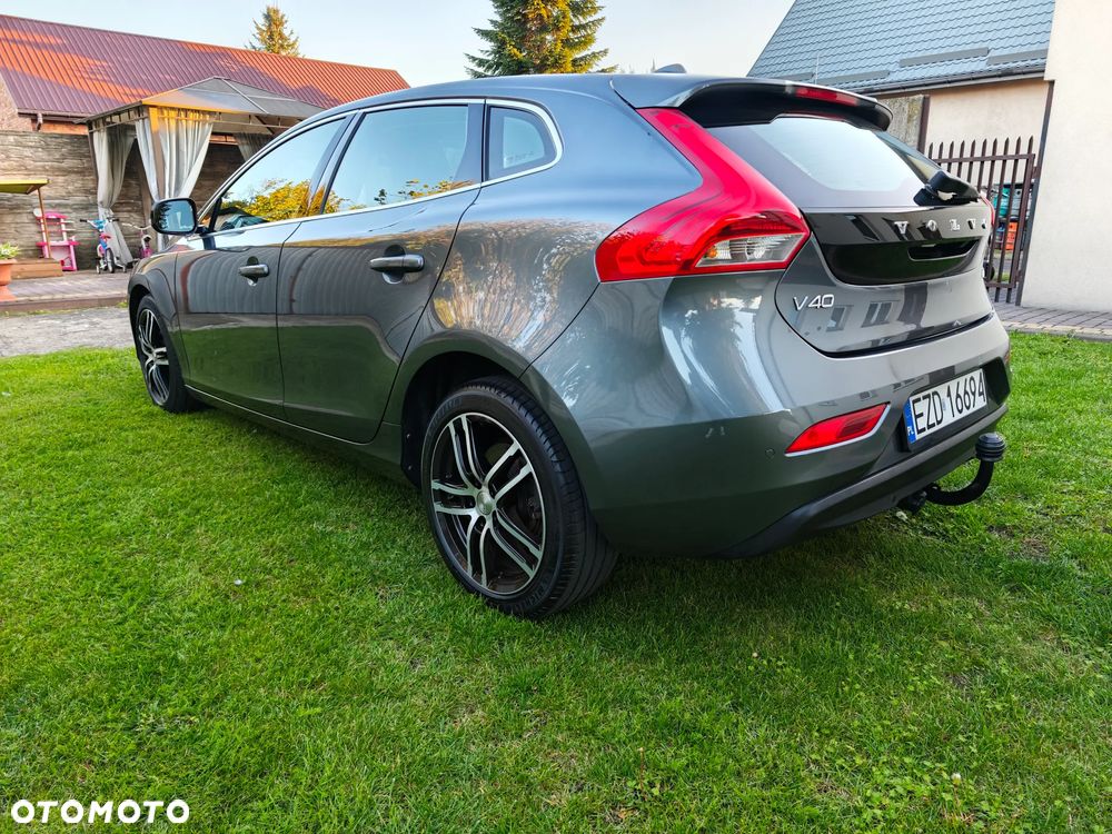 Volvo V40 D2 Momentum - 10
