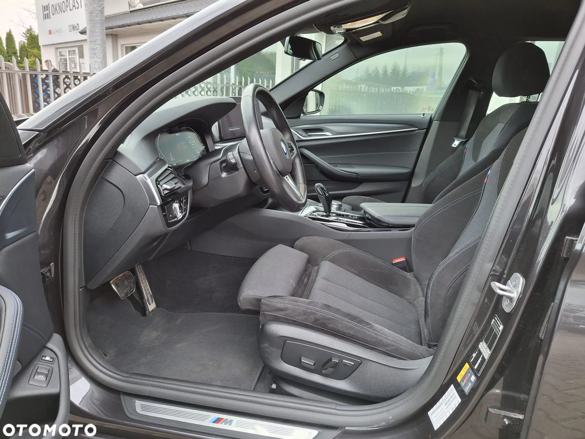 BMW Seria 5 530e xDrive M Sport sport - 3