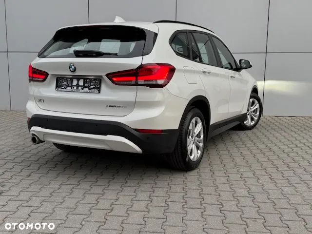BMW X1 xDrive25e Business Edition - 12