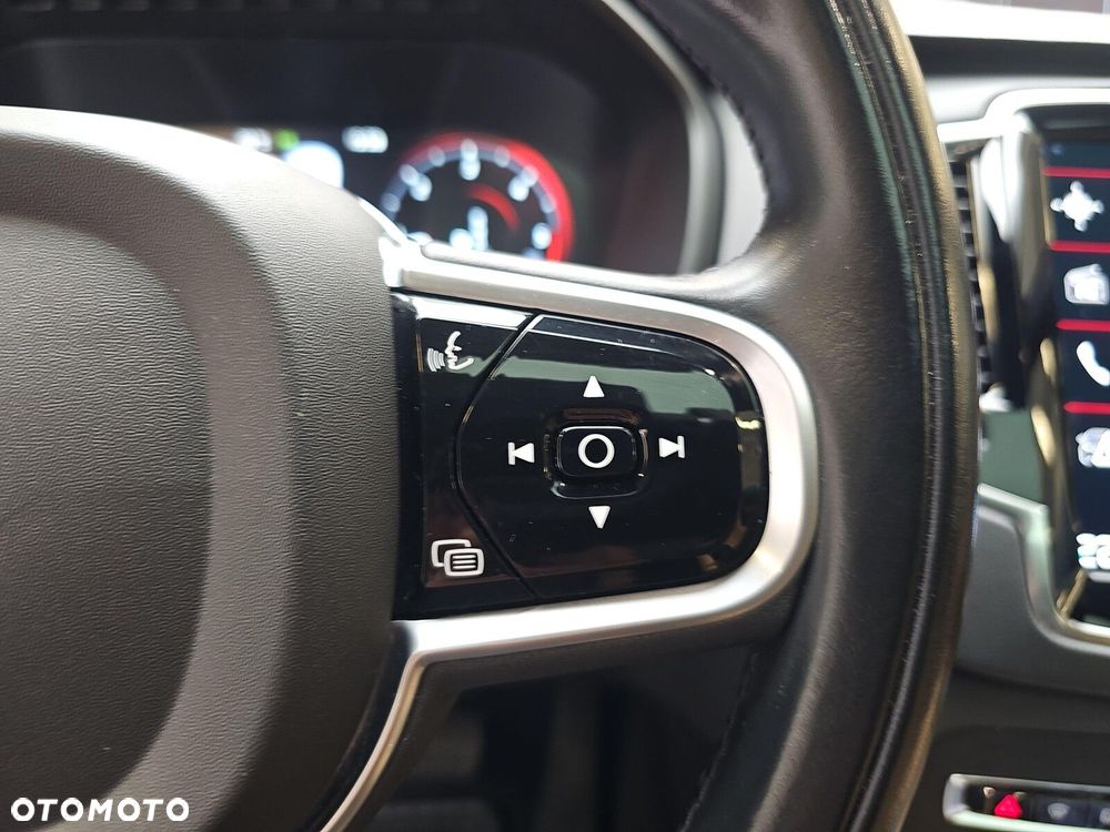 Volvo XC 90 - 16