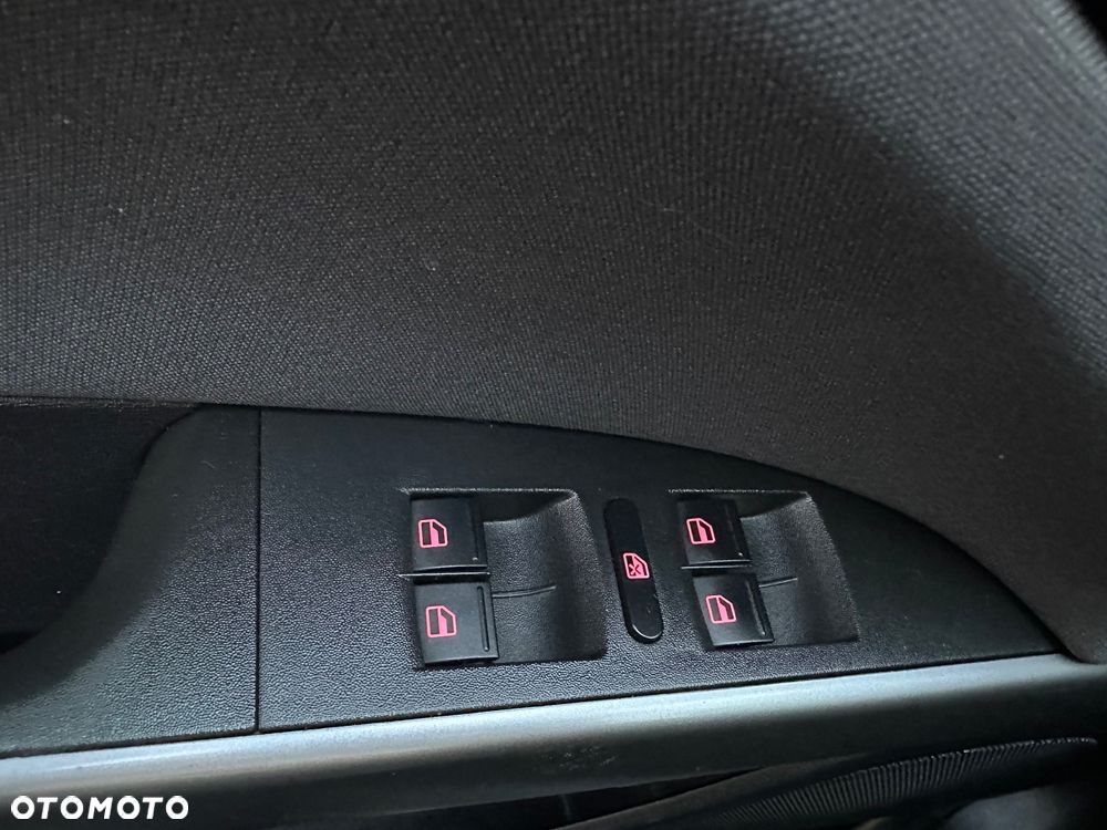 Seat Leon 1.6 TDI DPF Ecomotive Style - 14