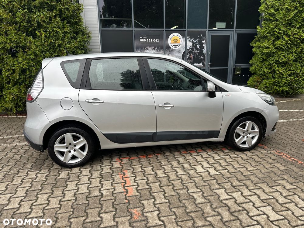 Renault Scenic 1.6 16V 110 Dynamique - 9