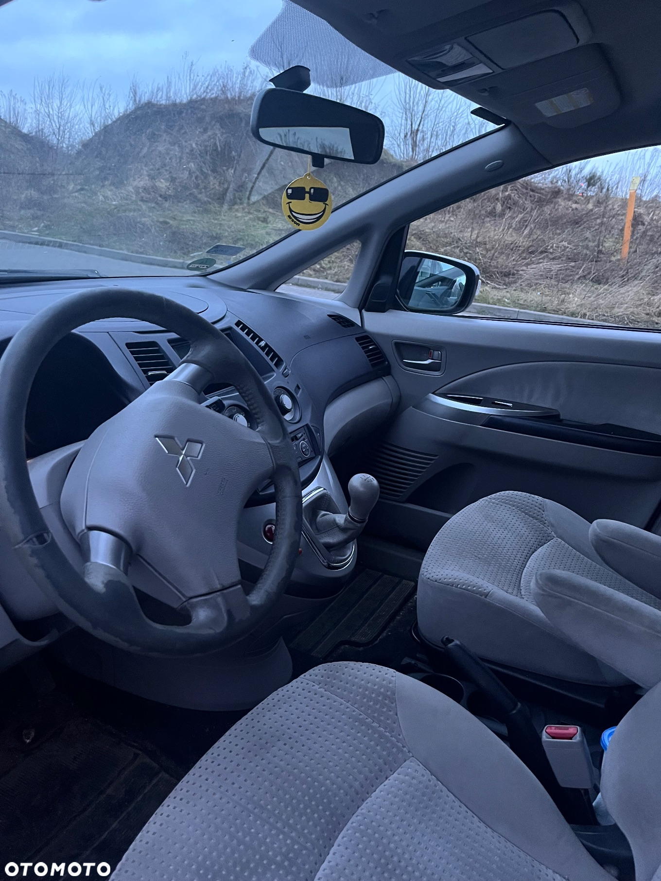 Mitsubishi Grandis - 6