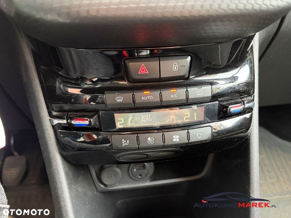 Peugeot 208 1.2 PureTech Style - 20
