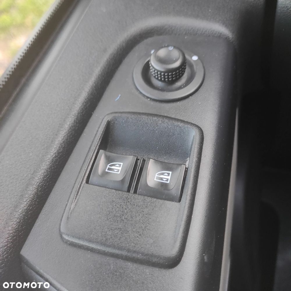 Renault Trafic - 22