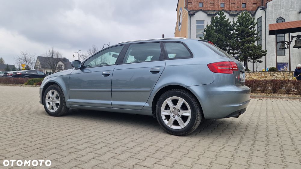 Audi A3 Sportback 1.6 TDI DPF Attraction - 6