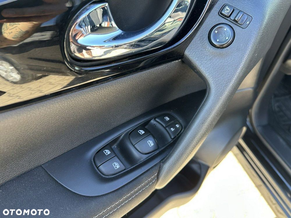 Nissan Qashqai 1.5 dCi N-Connecta - 25