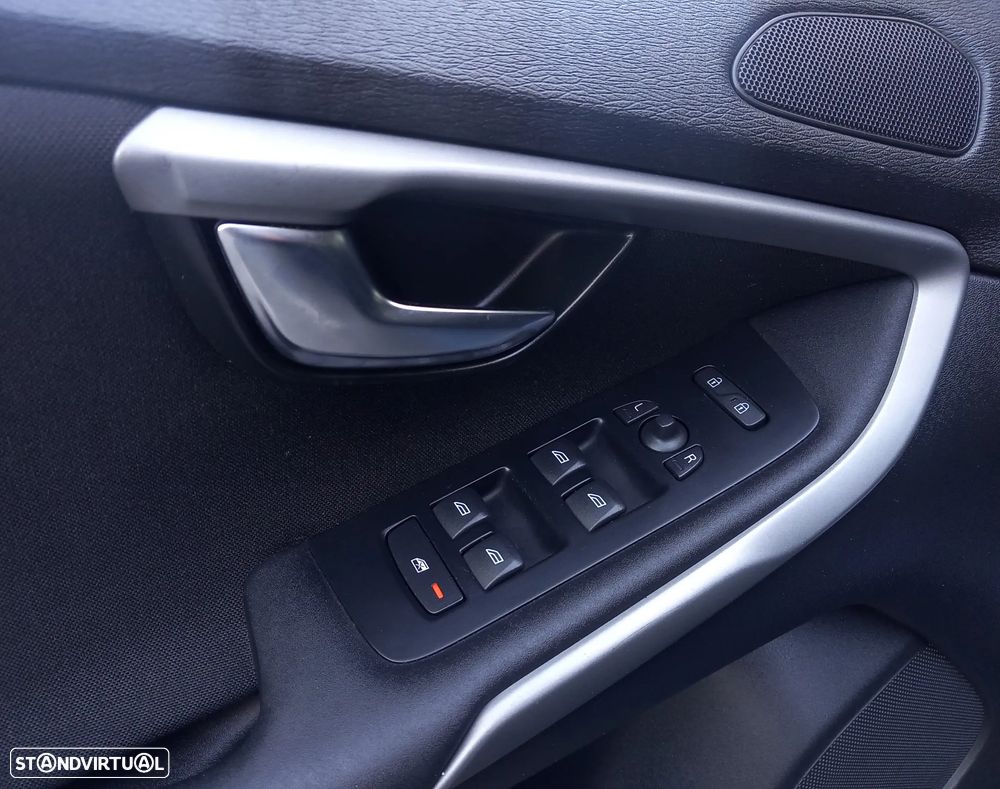 Volvo V40 D2 Summum - 23