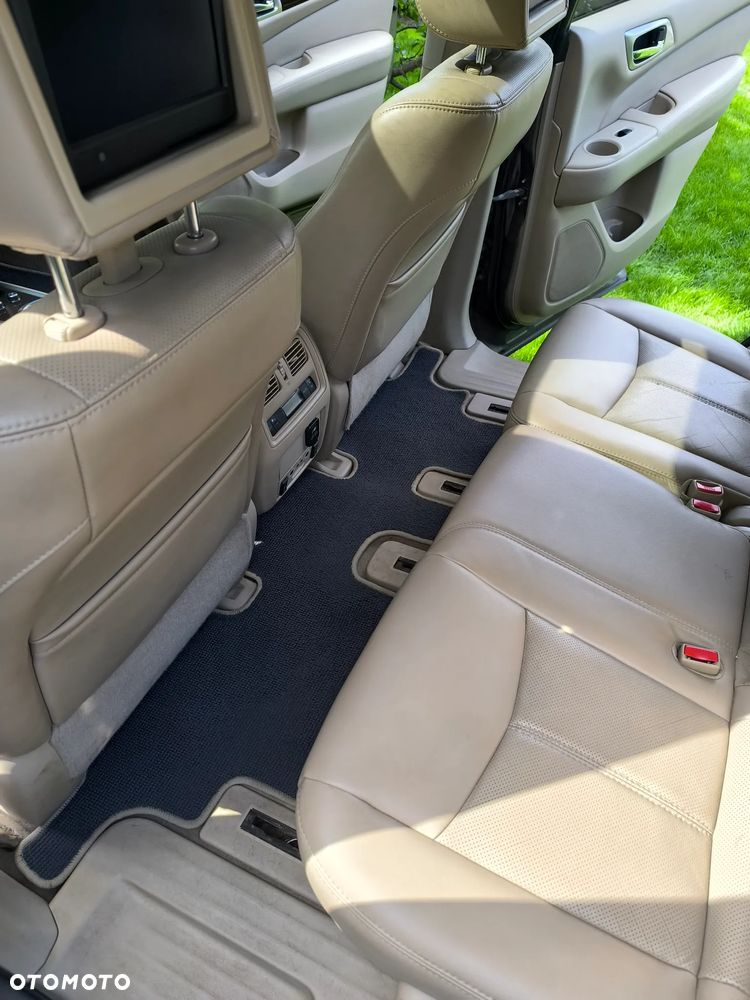Nissan Pathfinder - 28