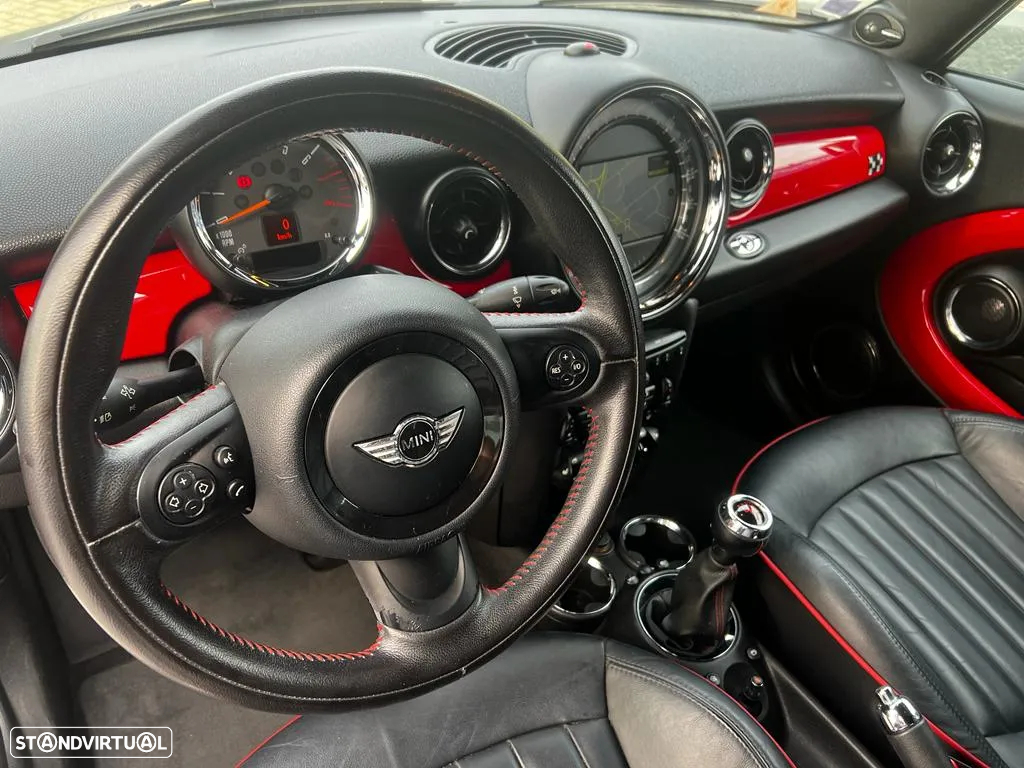MINI Cabrio John Cooper Works - 20