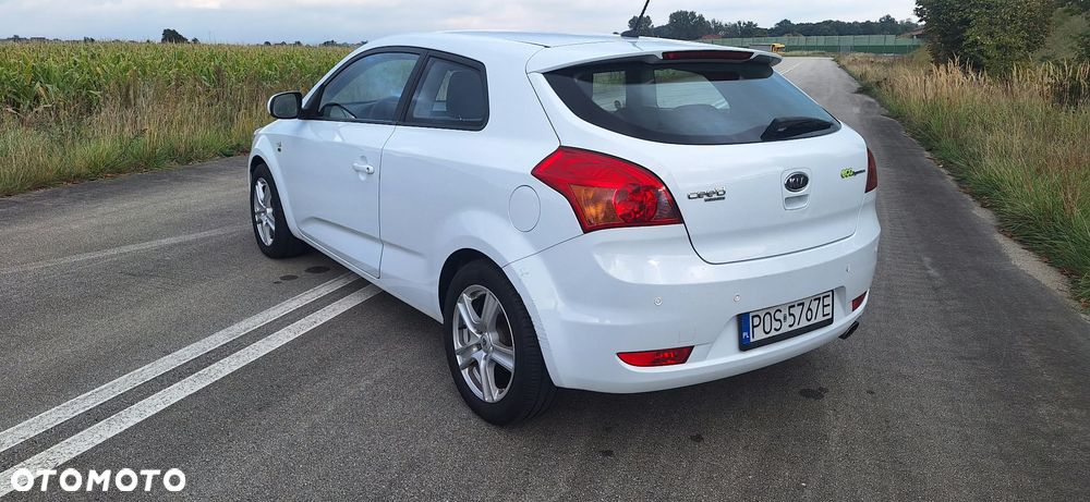 Kia Ceed 1.4 L - 3
