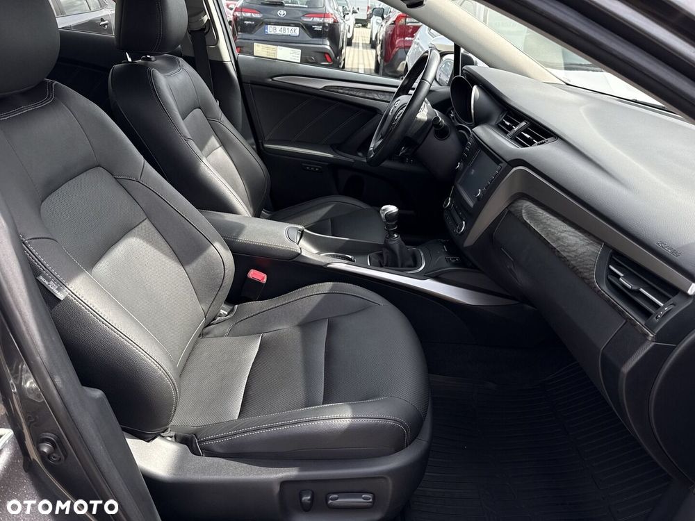 Toyota Avensis 1.8 Prestige - 7