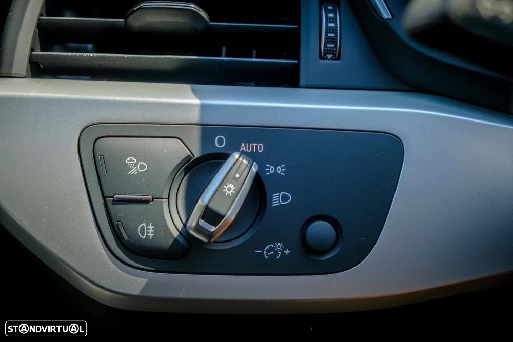 Audi A4 35 TDI Design S tronic - 18