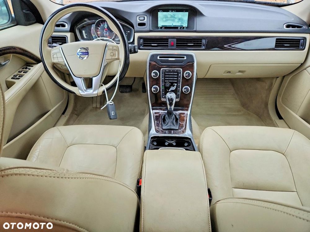 Volvo XC 70 T5 AWD Dynamic Momentum - 8