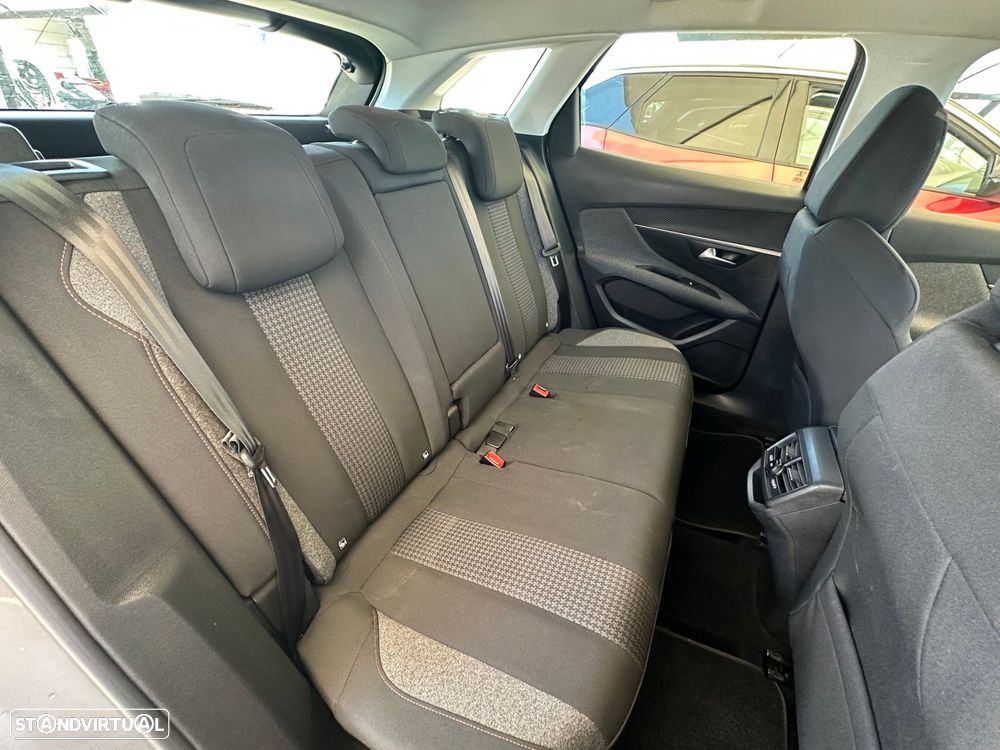 Peugeot 3008 1.2 PureTech Active - 26